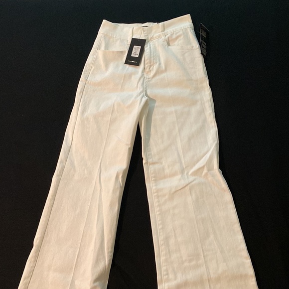 Fashion Nova White Denim Vest & Jeans Set - Picture 8 of 9